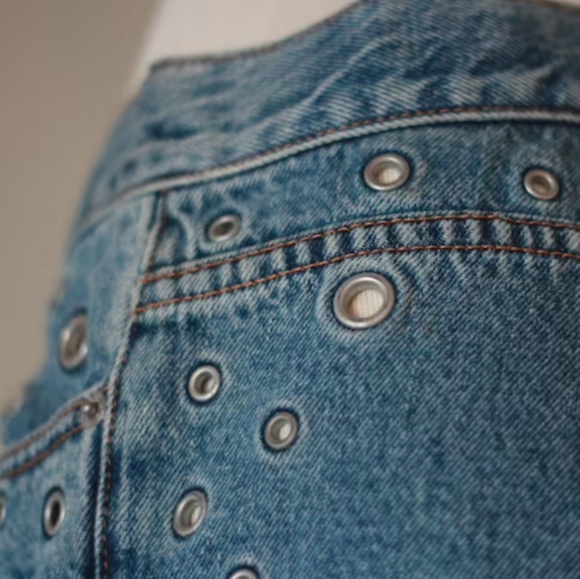 Y2K Levis eyelet shorts nwt - Picture 3 of 9